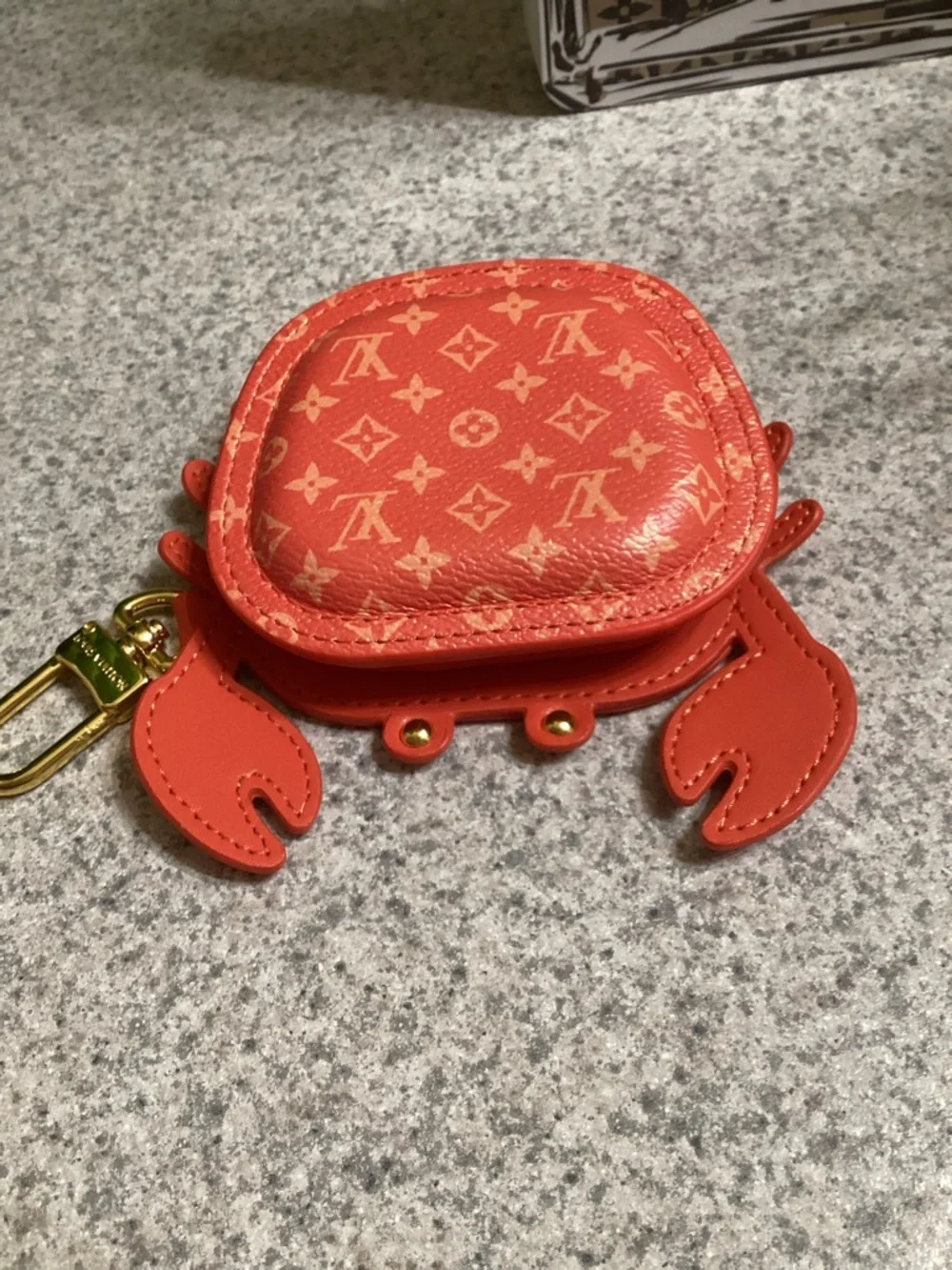 LV Coral Monogram Crab Key & Card Holder - Picture 2 of 5